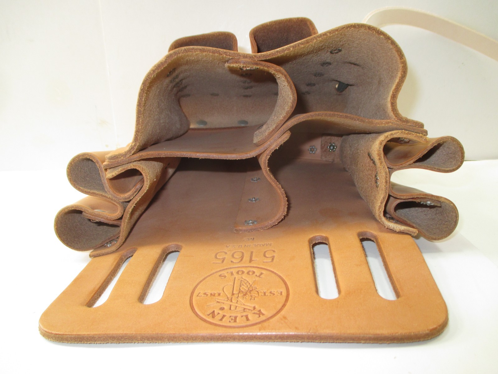 KLEIN TOOLS 5165~10-POCKET -TAN LEATHER TOOL POUCH~TAPE THONG~KNIFE SNAP~U.S.A.