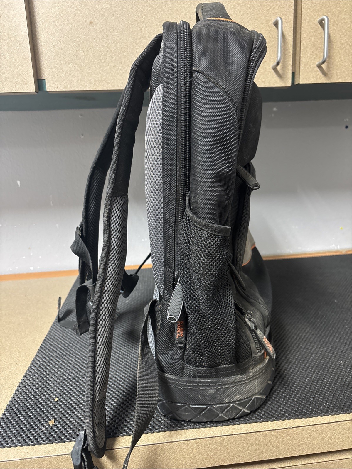 KLEIN 55603 TRADESMAN PRO TABLET BACKPACK used. FREE SHIPPING!! B2
