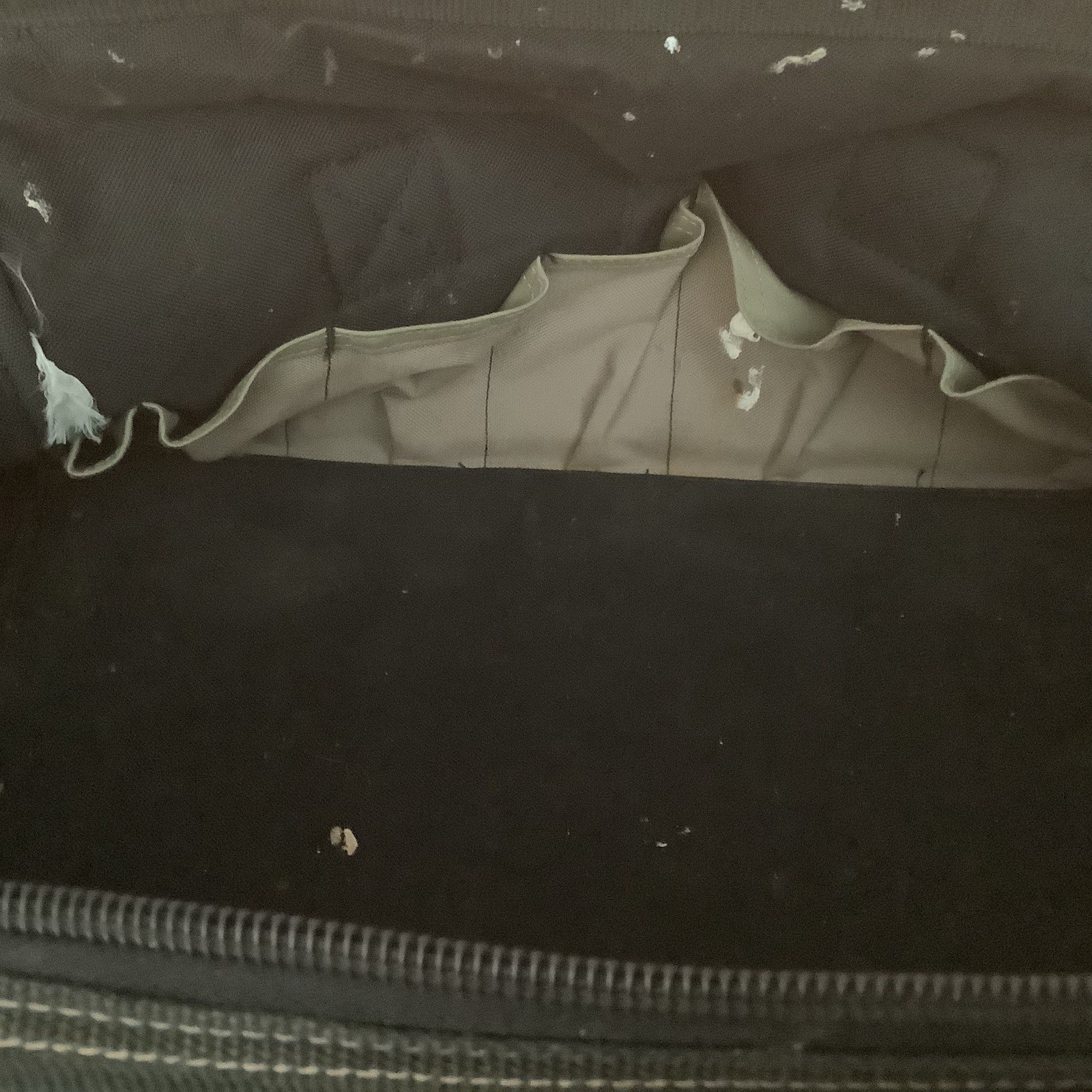 CLC 20 in. X 12 in. Polyester Tool Bag 20 Pockets Zip Closure Black -Read