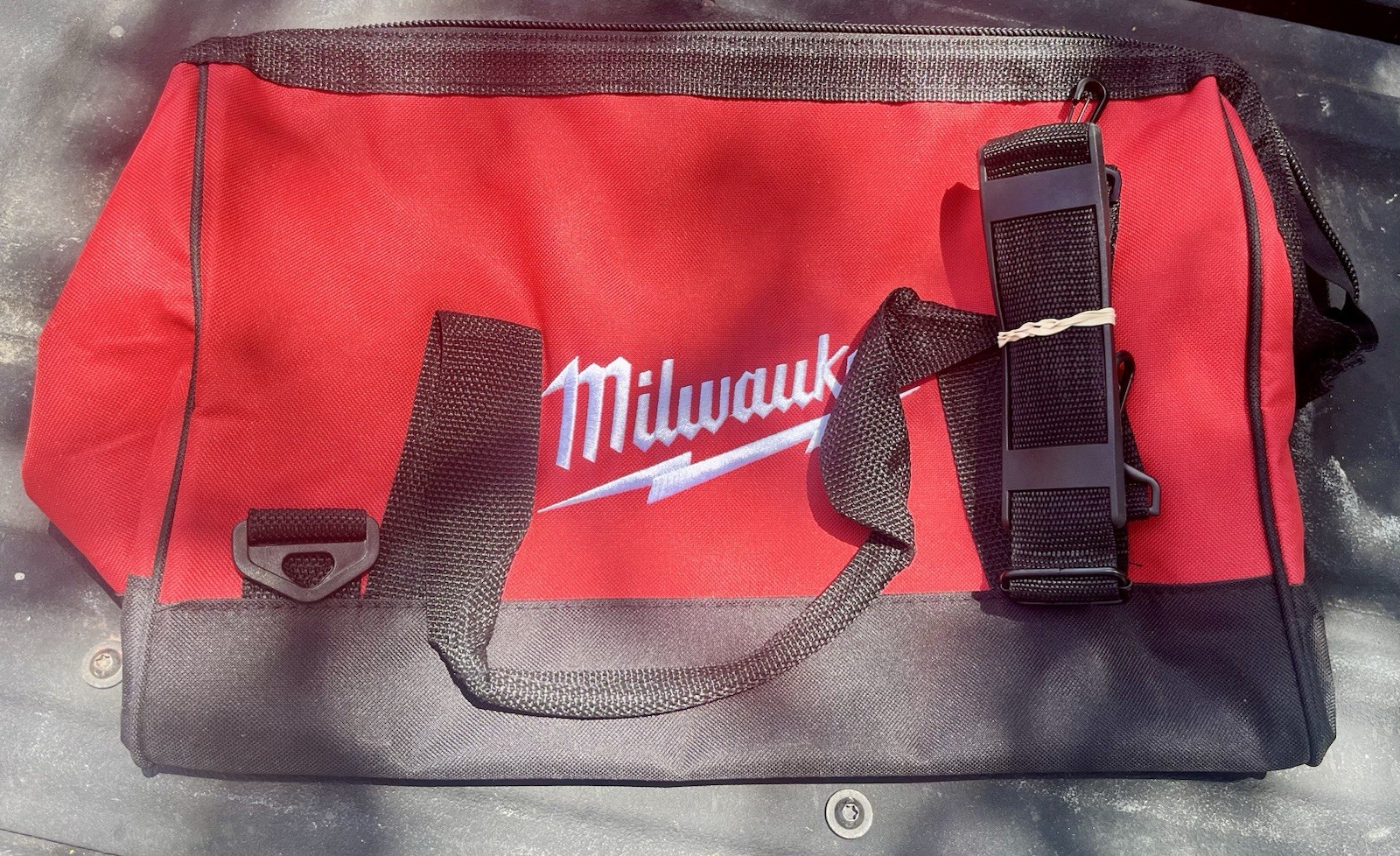 Milwaukee 16x10x10 Heavy Duty Canvas Tool/Drill Bag/Case 6 Pockets M12 M18