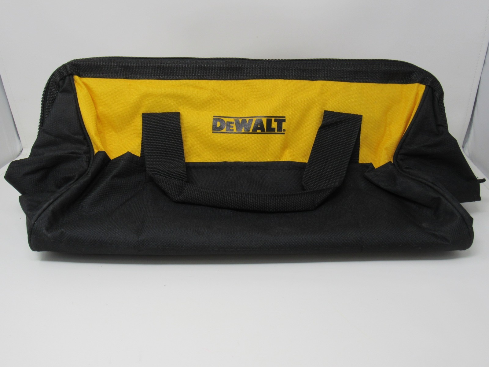 Dewalt 18-in Heavy Duty Contractor Tool Bag 62480701