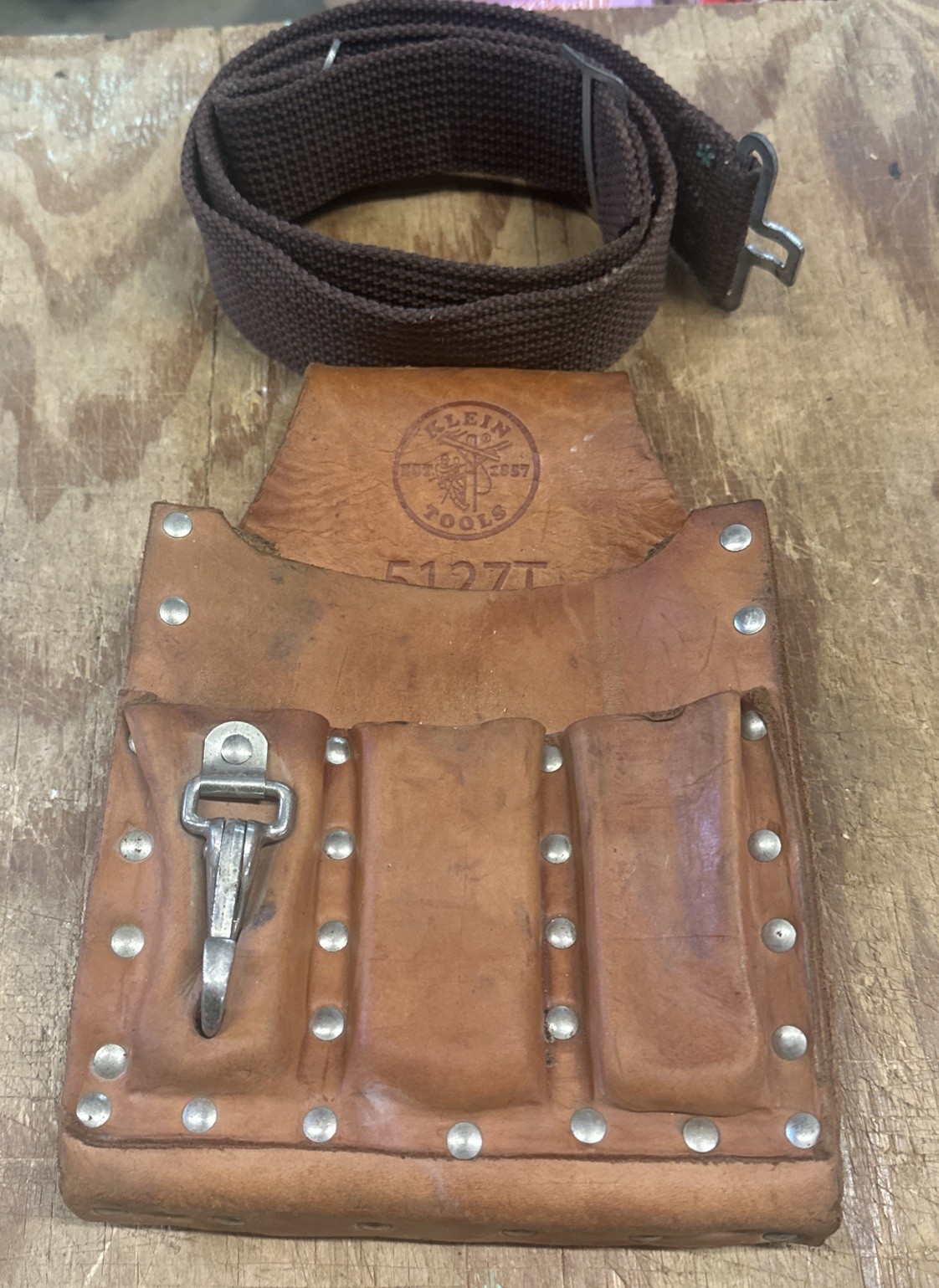 VTG Klein Tools 5127 T Brown Leather Electrician Lineman Tool Pouch and Belt