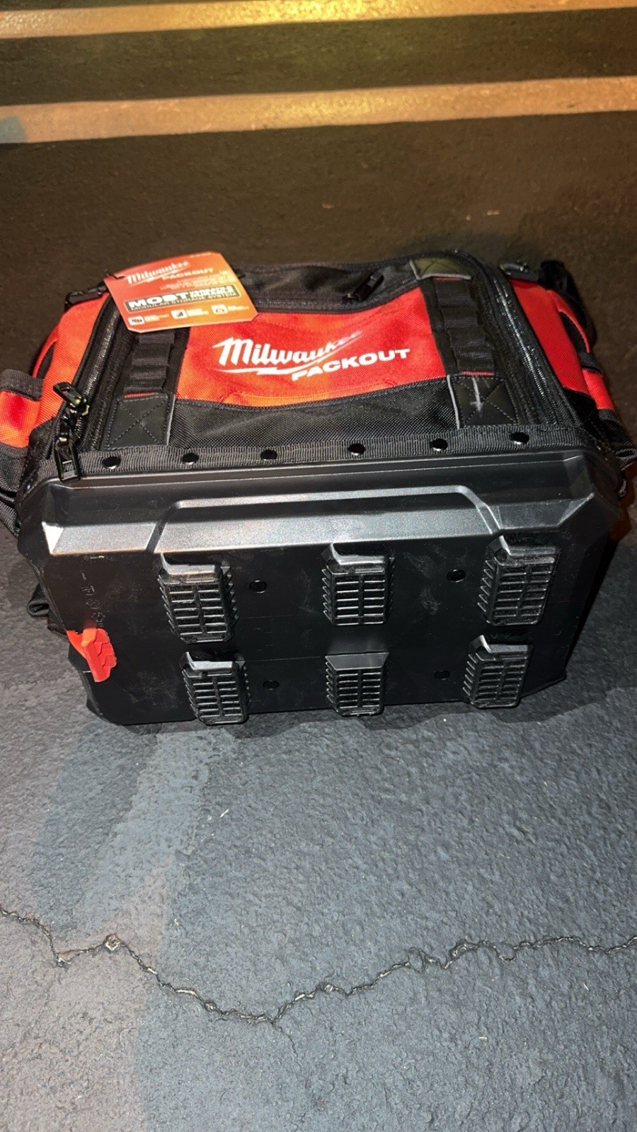 NEW Milwaukee Packout 15″ Tear-Resistant Durable Structured Tool Bag, 48-22-8316