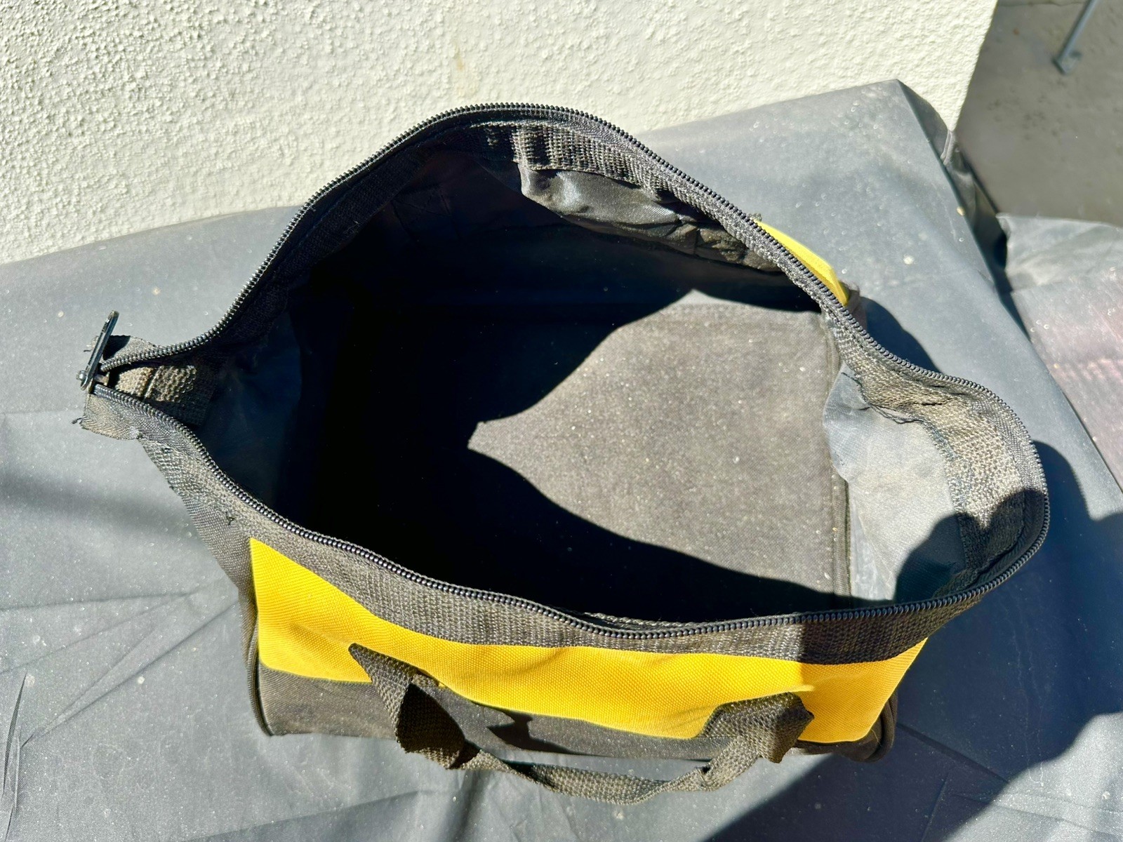 Dewalt 12″ Soft Mini Tool Bag- 12 x 8.5 x 7 inches Very Good- Never Used
