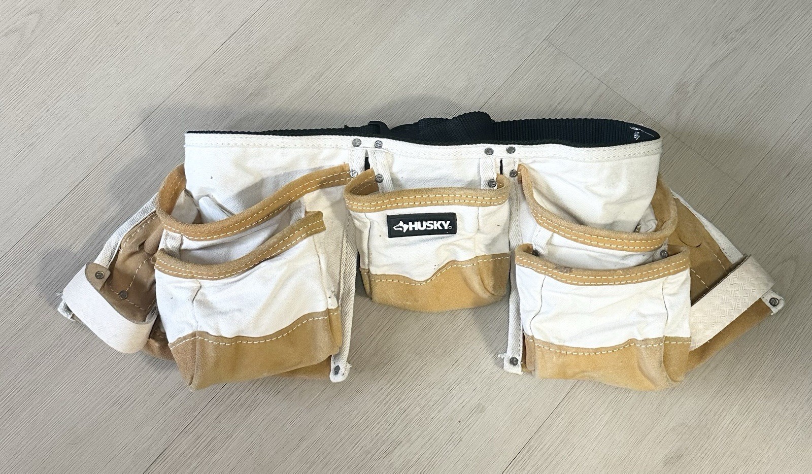 Husky 5 Pocket Leather Tool Belt w/Adjustable Waist Strap in Great Shape