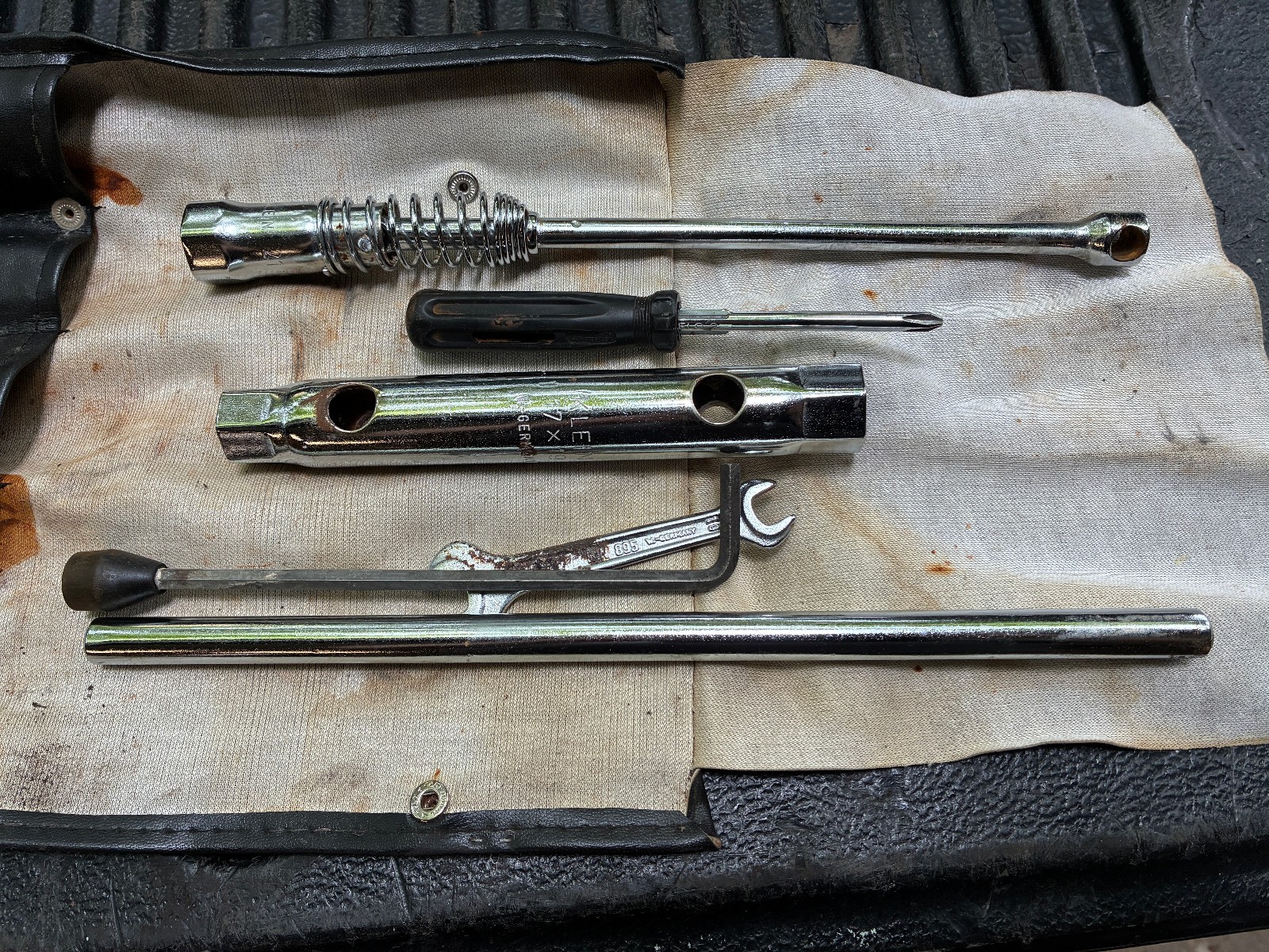 Klein tool pouch and tools. MG. g