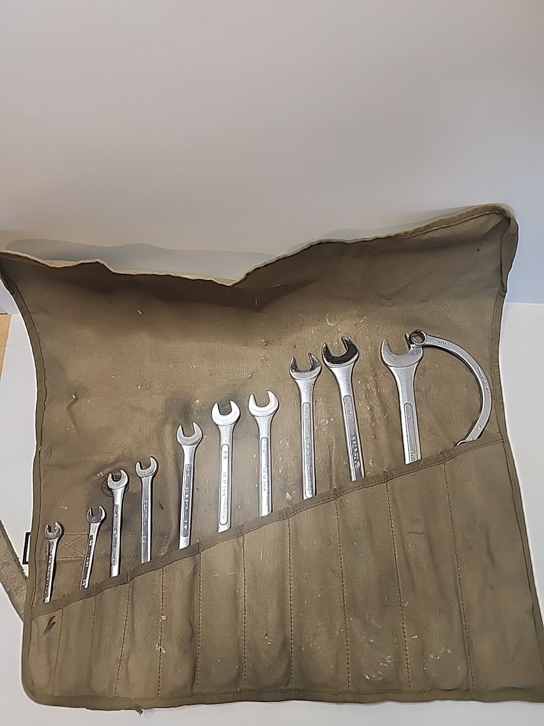 Nicholas Military Wrench Canvas Holder With Wrenches Se Shin And Other Wrenches