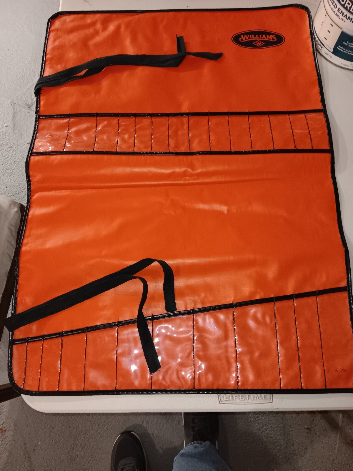 Williams R28 Tool Roll 26 Slot