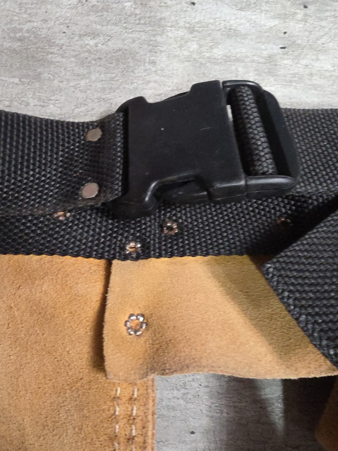 CLC Work Gear Leather Work Tool Belt No. 370X2 Adjustable Leather Hammer Loop +