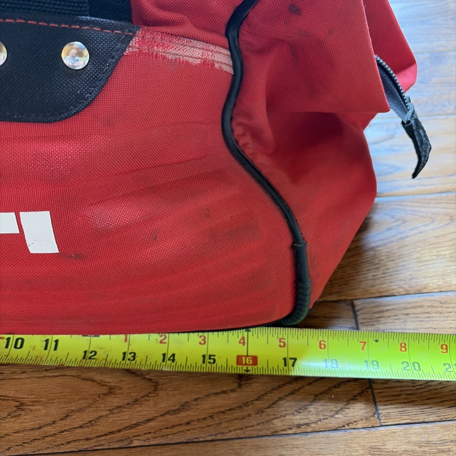 Hilti Heavy Duty Medium Size Tool Bag 18 x 10x 12 #vv6