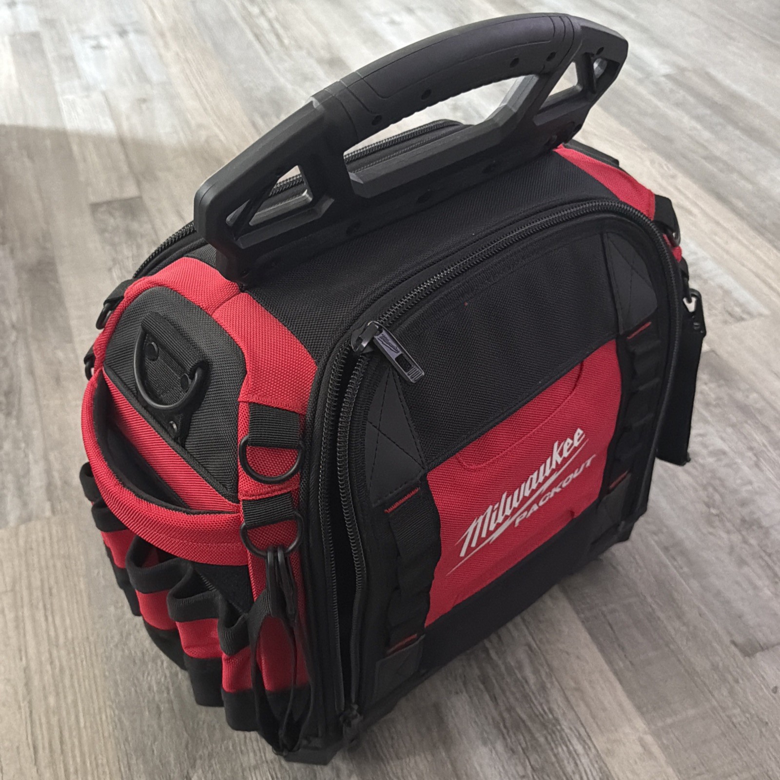 NEW Milwaukee Packout 15″ Tear-Resistant Durable Structured Tool Bag, 48-22-8316