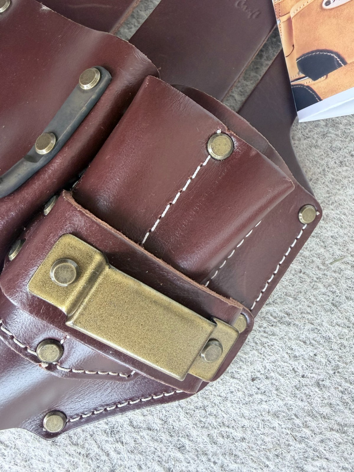 Leather Tool Pouch 4 Pocket Pliers Hammer Tape Holder Full Grain Tan 98017