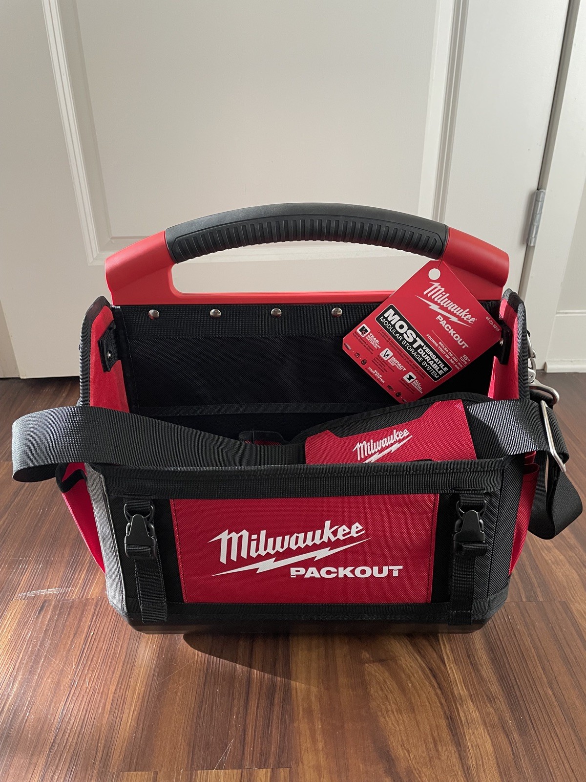 Milwaukee 48-22-8315 15-Inch 31-Pocket Ballistic Material Packout Tote