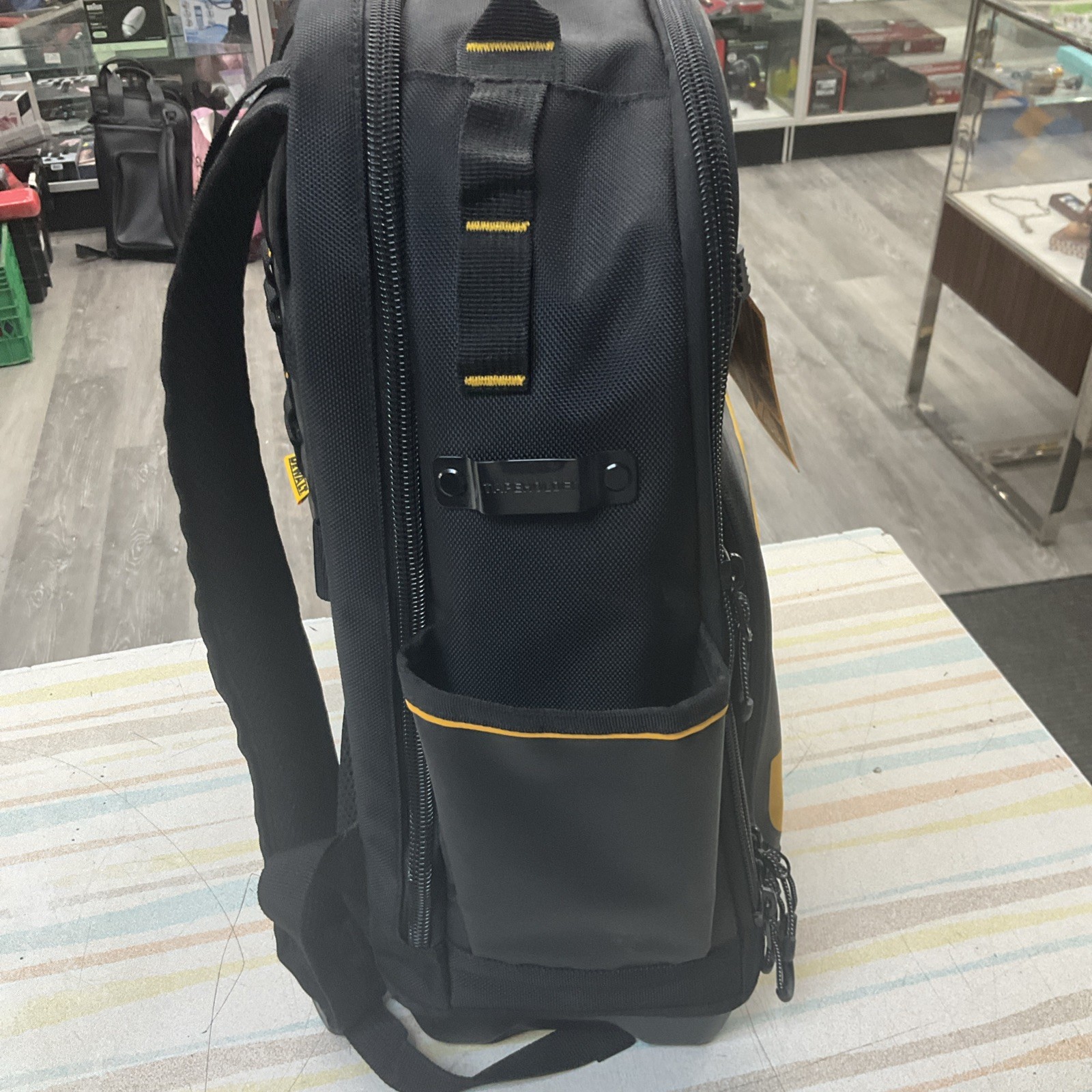 [NEW] (DWST560102) DeWALT PRO Backpack, Tool Storage and Organization