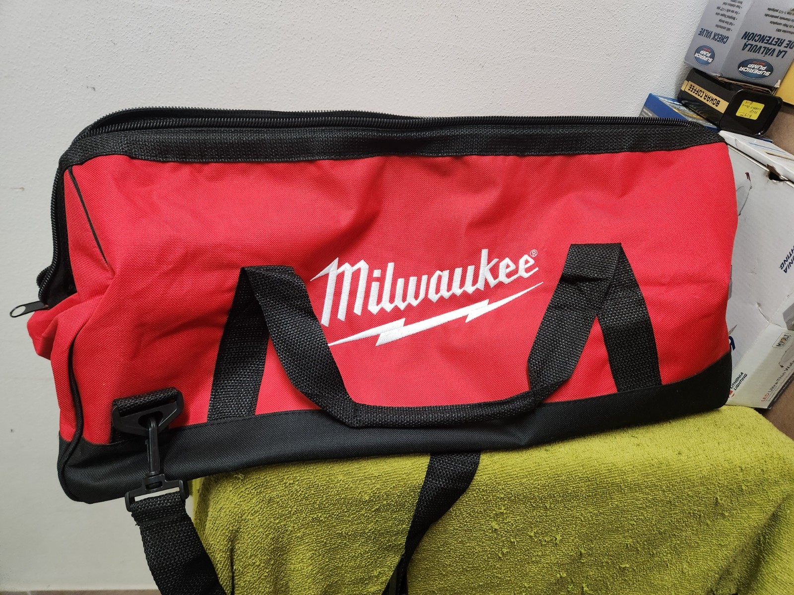 Milwaukee Large Red/Black Fabric Tool Bag 18x10x10 Zip w/ Handle