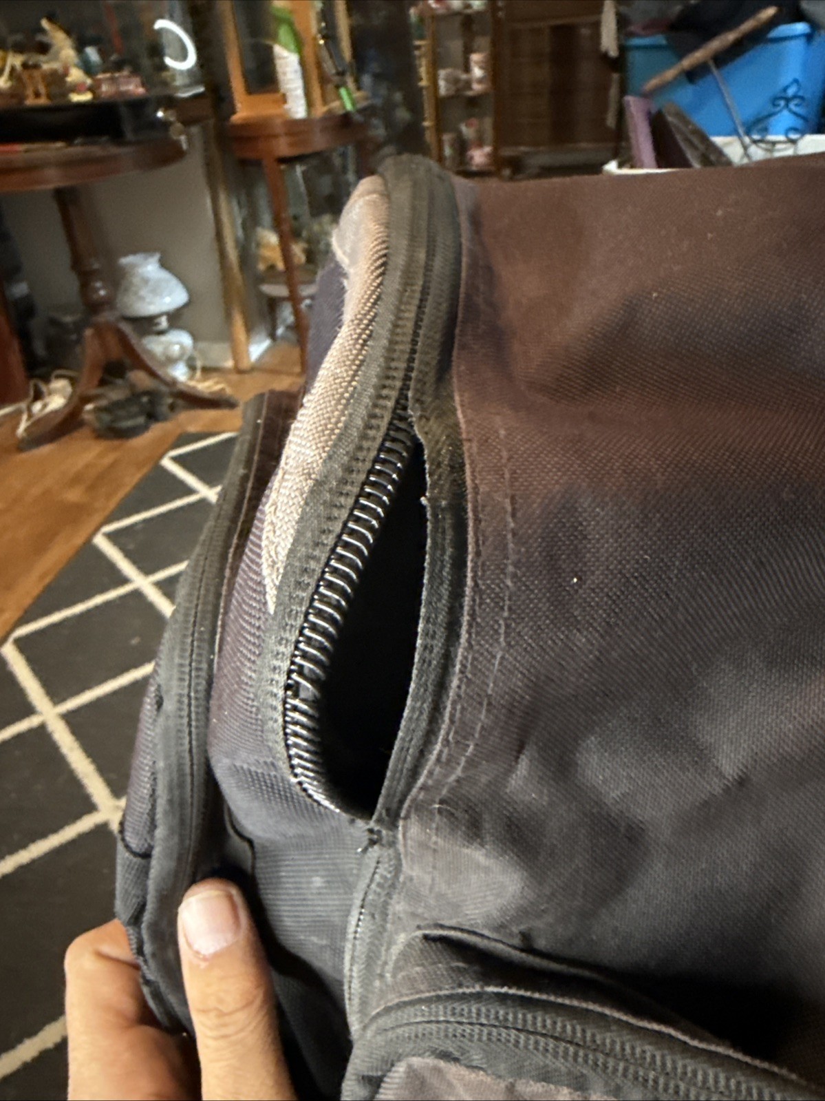 AWP-HP Black Extreme Tool Backpack w/Treaded Rubber Bottom, 1 ZIPPER STUCK