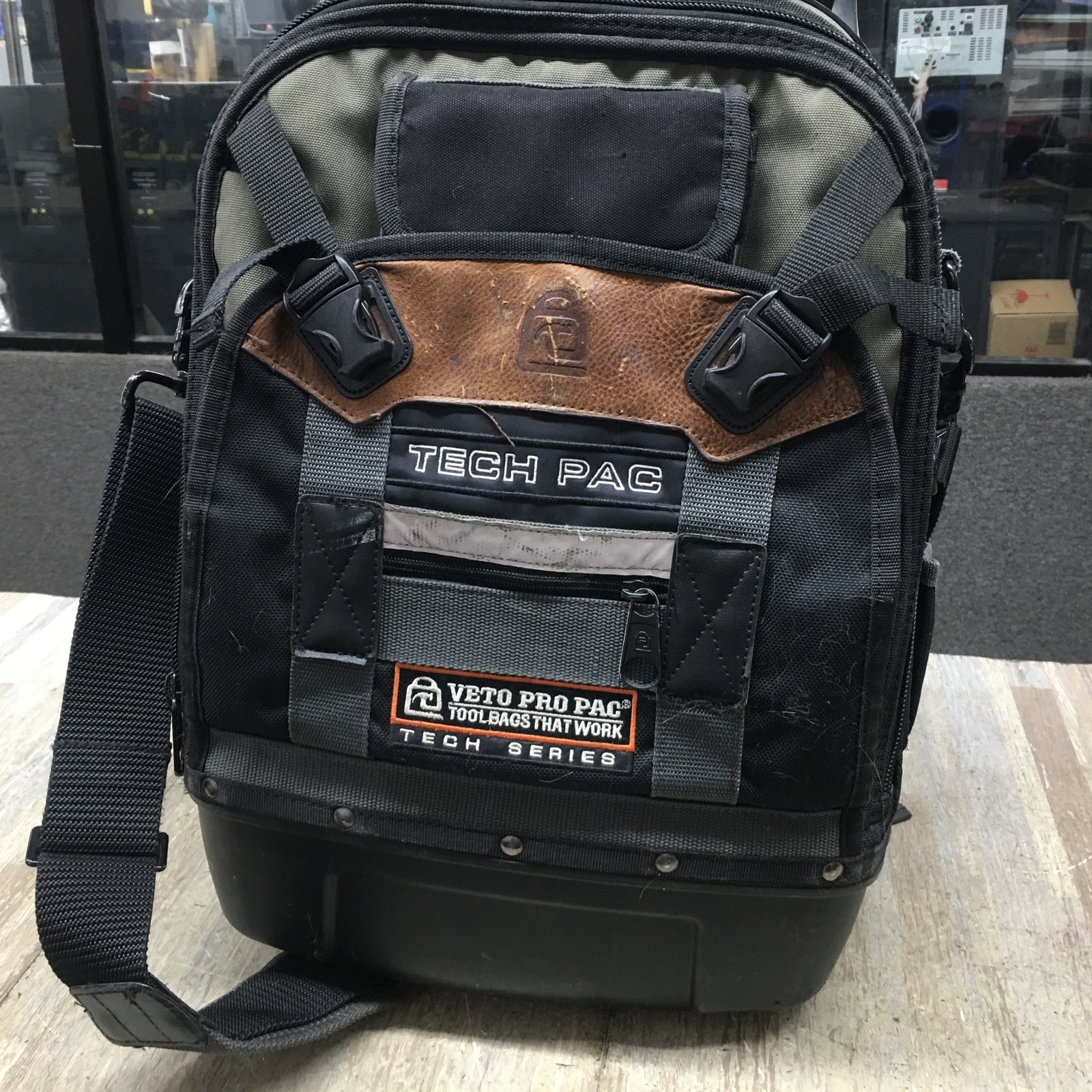 Veto Pro Pac Tech Pac BACKPACK WITH MORE THAN 40 PIECES TOOLS USED.