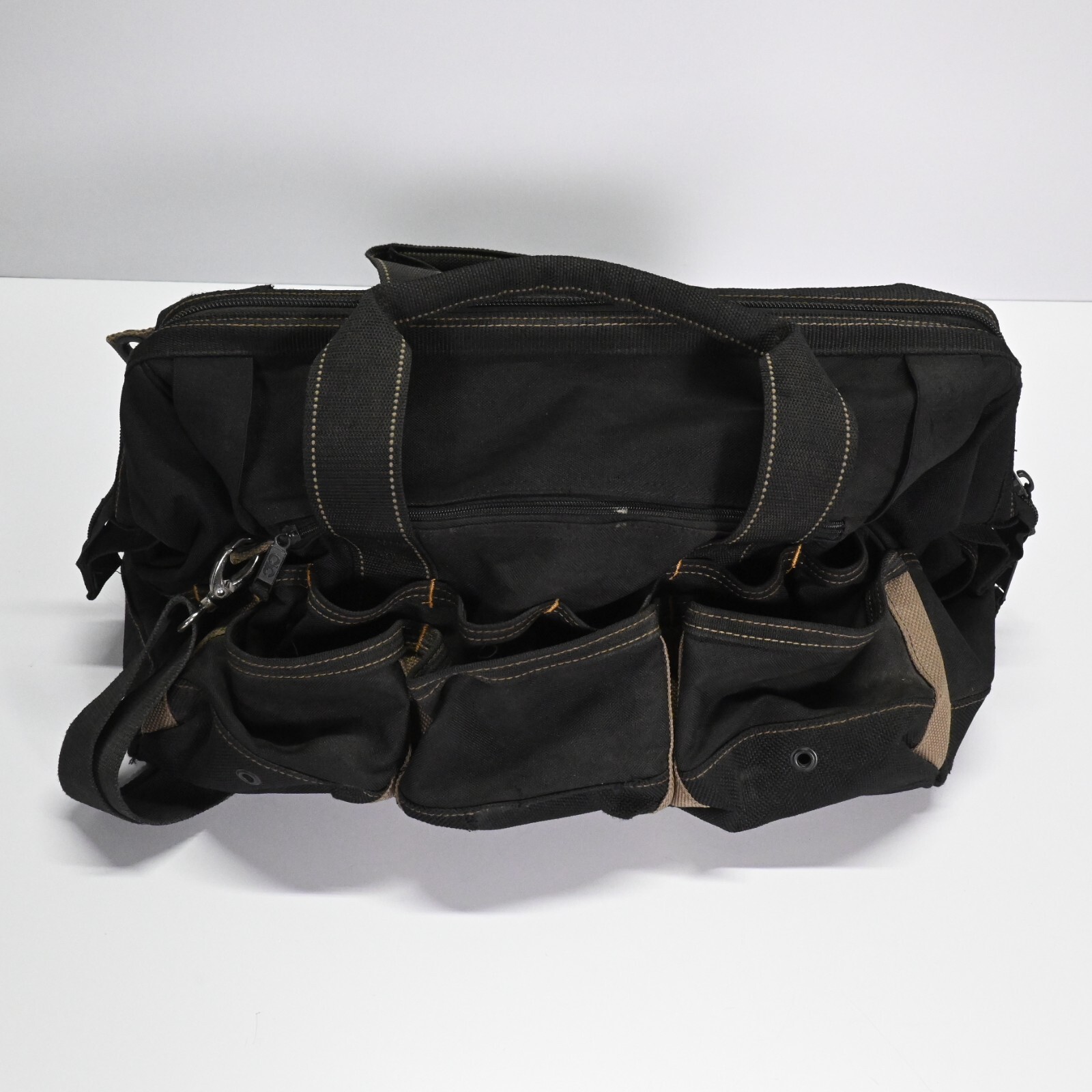 CLC 1535 Tan/Black Polyester 37-Pocket Tote Bag 18 in. with Top Plastic Tray