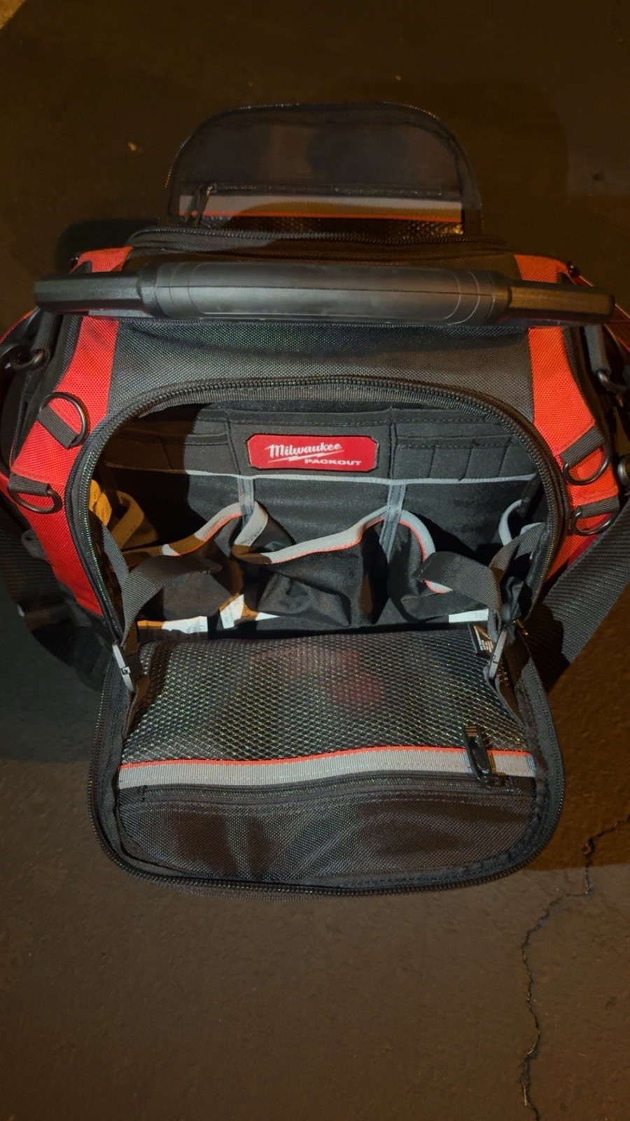 NEW Milwaukee Packout 15″ Tear-Resistant Durable Structured Tool Bag, 48-22-8316