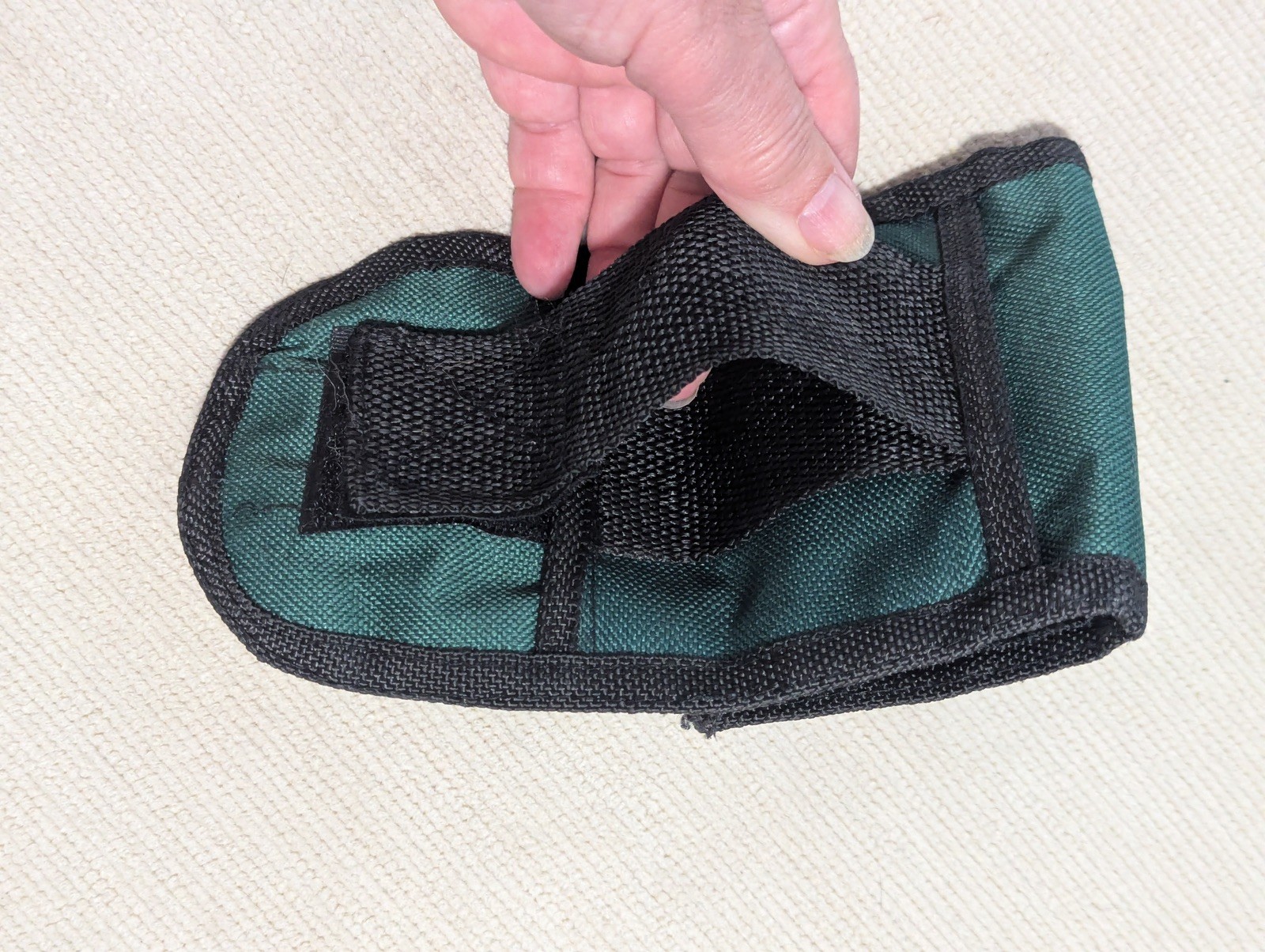 Sheffield Utility Tool Belt Pouch Green w/ Red & White Logo 4.5 X 7