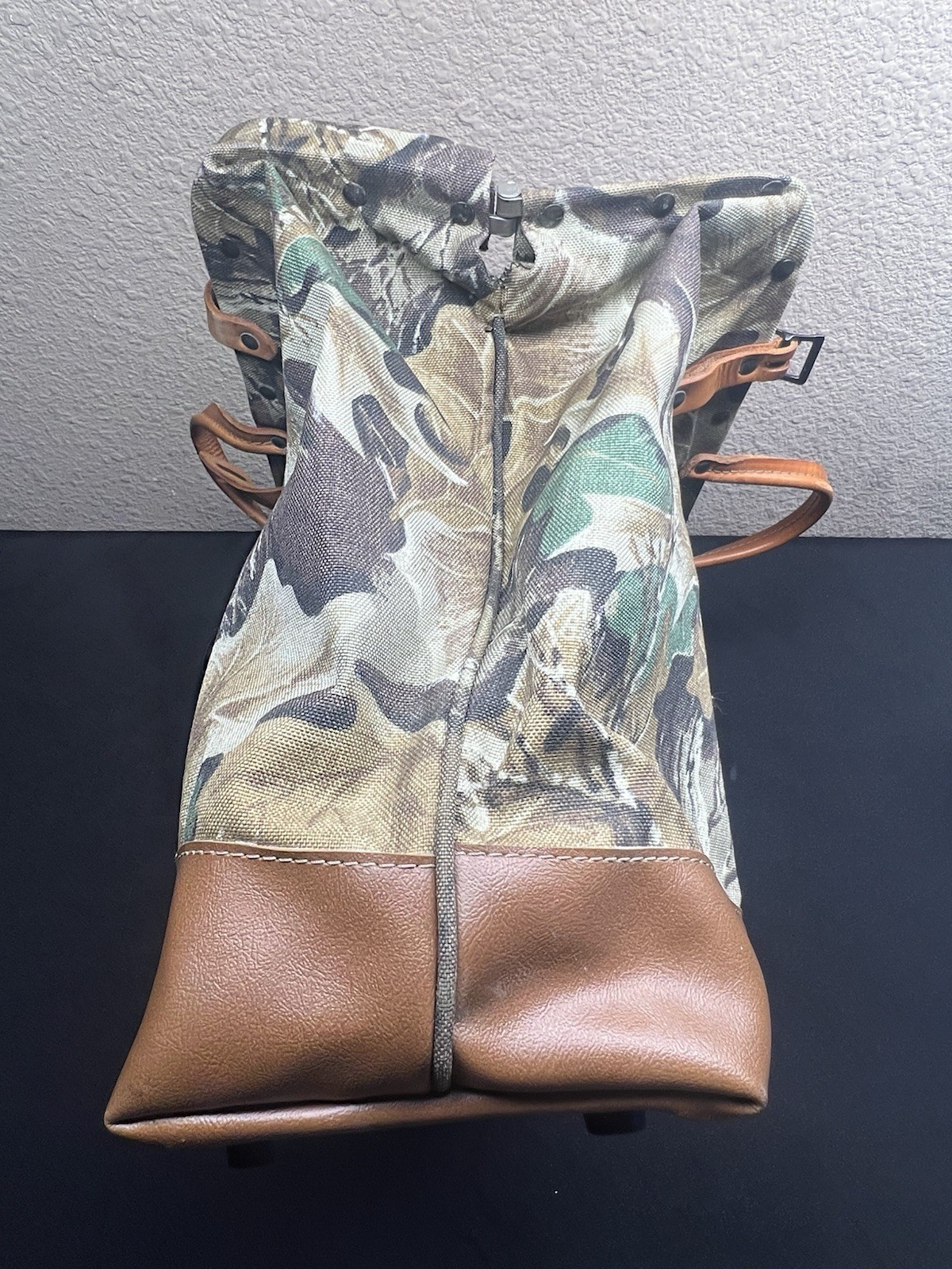 Klein Tools 5102-18C VTG Camo Bag Realtree Advantage Pattern USA Leather Canvas