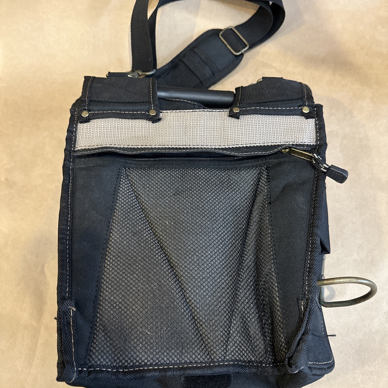 CLC Custom LeatherCraft 21 Pocket Electrician Tool Pouch Tool Bag Shoulder Strap