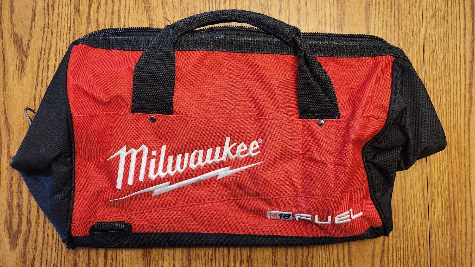 Milwaukee 902033036 22 inch Tool Bag – Red