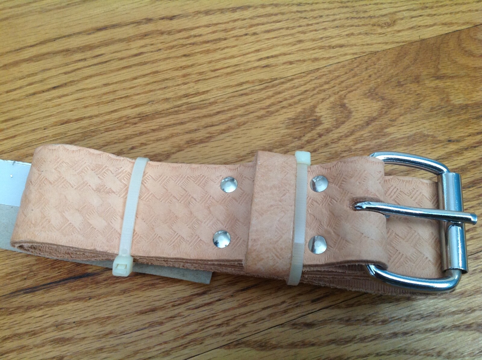 BUCKET BOSS CLASSIC SADDLE LEATHER STEEL BUCKLE TOOL BELT 55133 MENS SIZE LARGE
