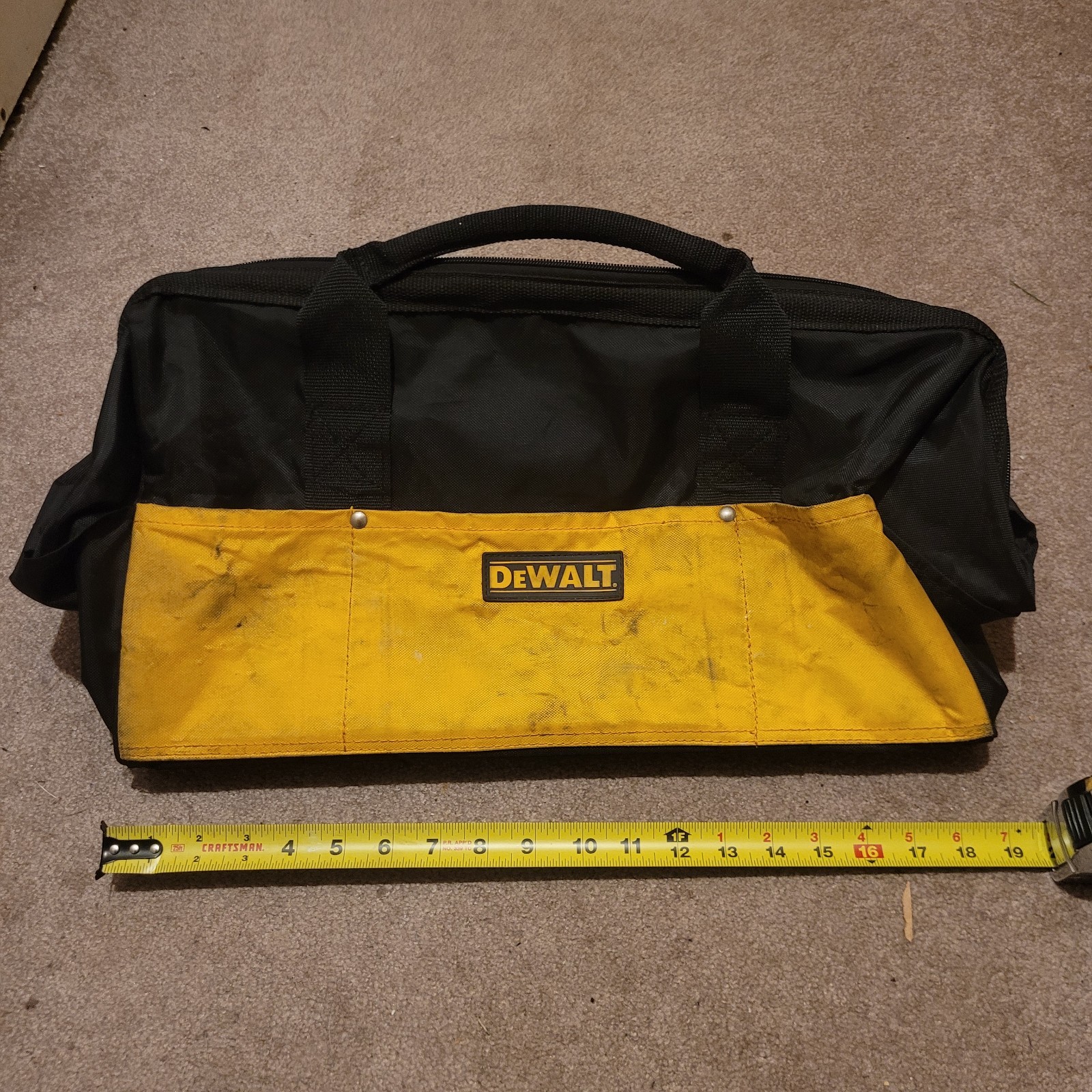 DEWALT 19 in Black/Yellow Tool Bag Zipper Closure with Handle