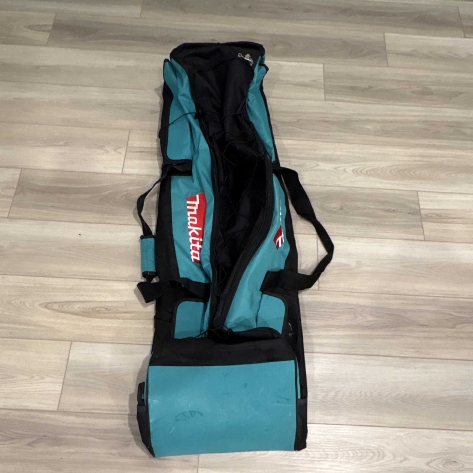 Makita Large Tool Bag/Duffle Bag