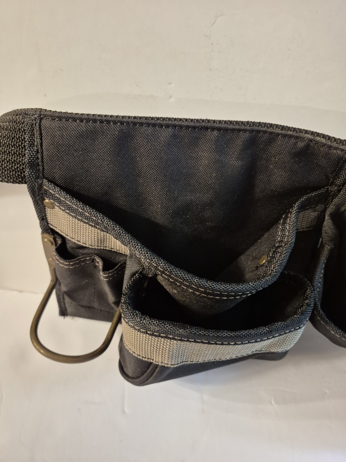 CLC Work Gear Black Polyester Tool Belt 7 Pockets 3 Sides Apron 42″ Waist