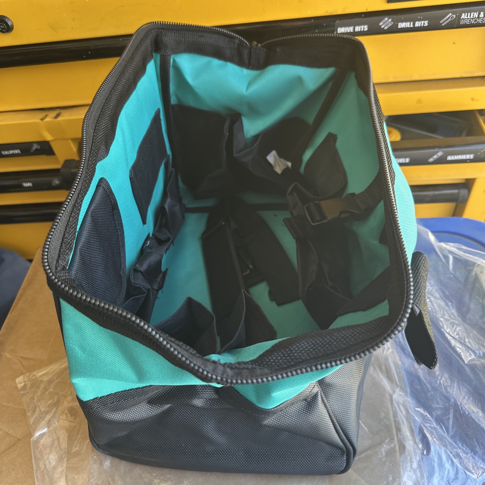 Makita 831253-8 Contractor Tool Bag, 14″X11”X9”