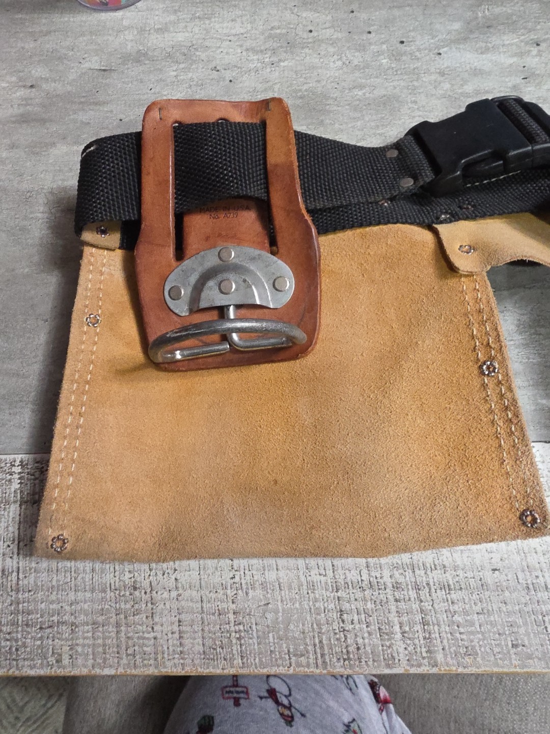 CLC Work Gear Leather Work Tool Belt No. 370X2 Adjustable Leather Hammer Loop +