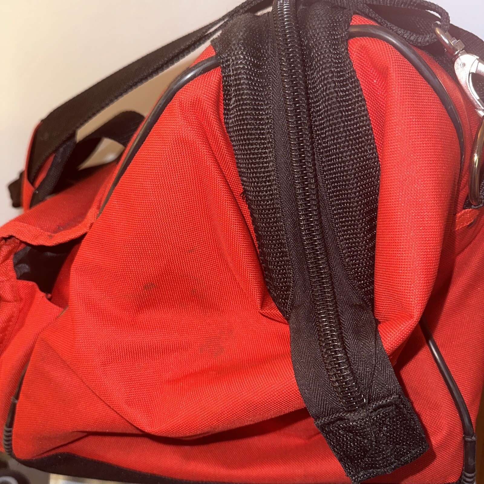 HILTI Medium Heavy Duty Contractor 17x13x13 Jobsite Tool Bag AND Shoulder Strap