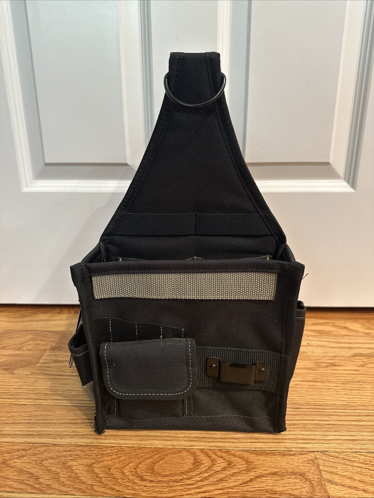 Custom LeatherCraft 1526 25 Pocket Electrical and Maintenance Tool Pouch