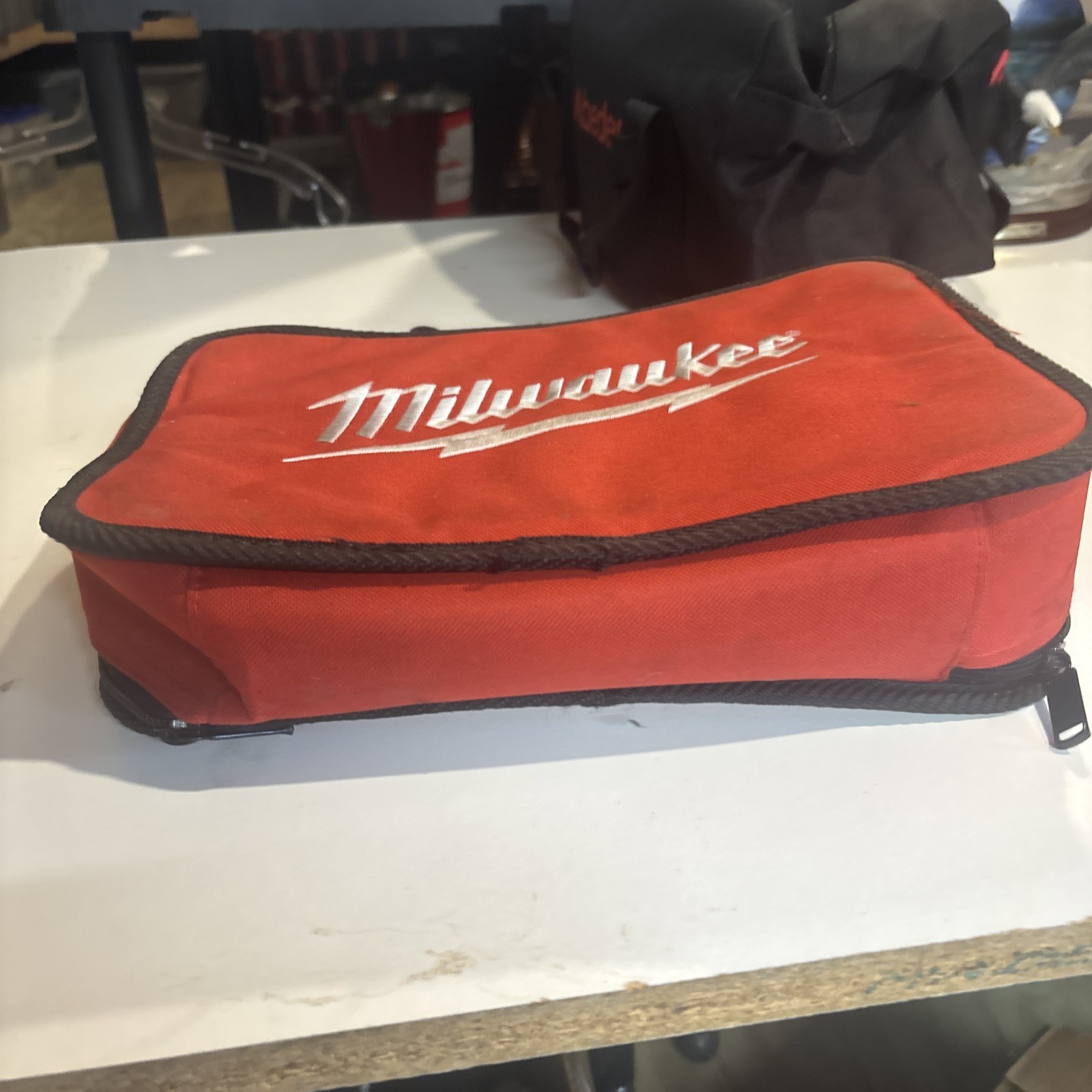 MILWAUKEE RECTANGLE TOOL BAG – RED/BLACK LNC 9”x13”x3”