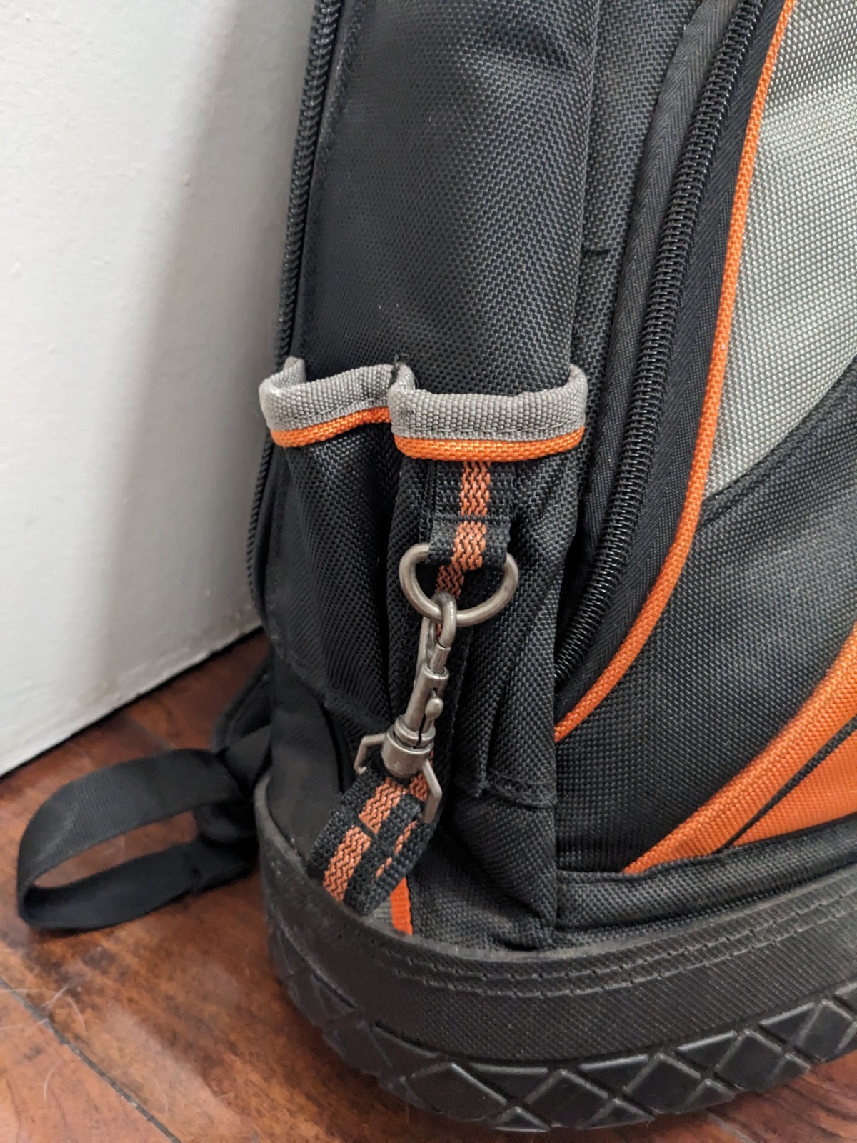 Klein Tools Backpack Tradesman Pro Multi Pockets Zippered Orange Black bag *NICE