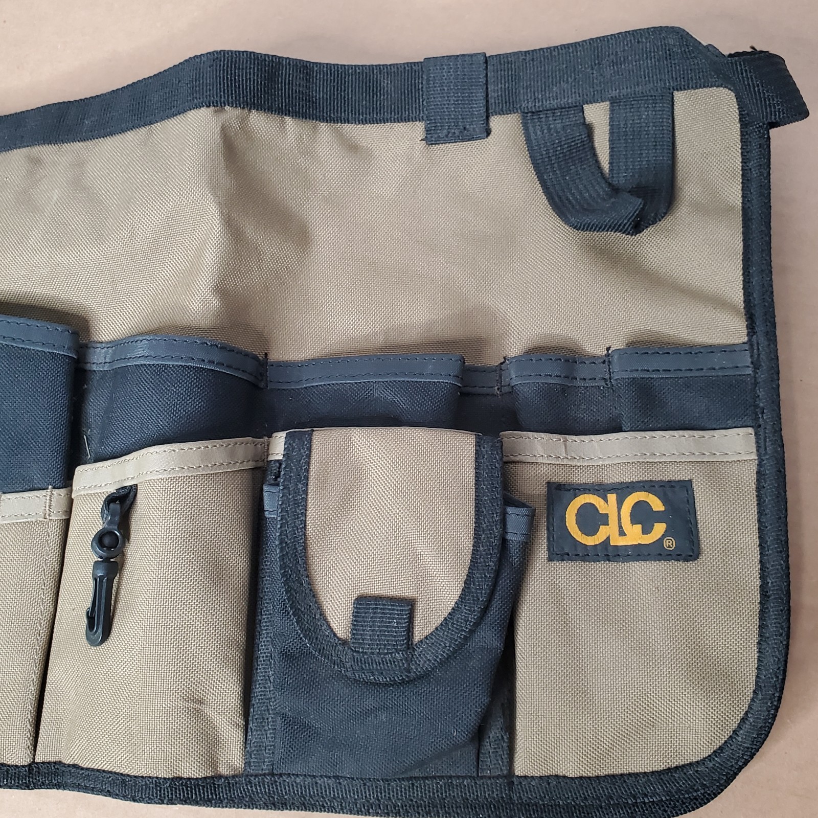 Custom Leather Craft CLC Multi Pocket Tool Pouch Bag Tan & Black Polyester