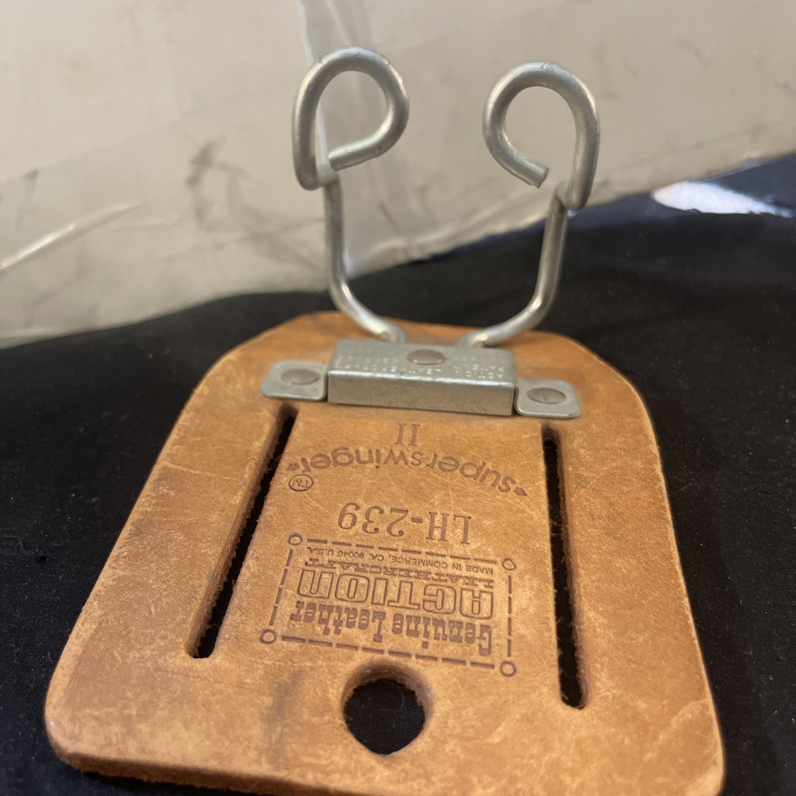 Action Super Swinger II Leather Tool Holder LH-239 Made in CA, USA New