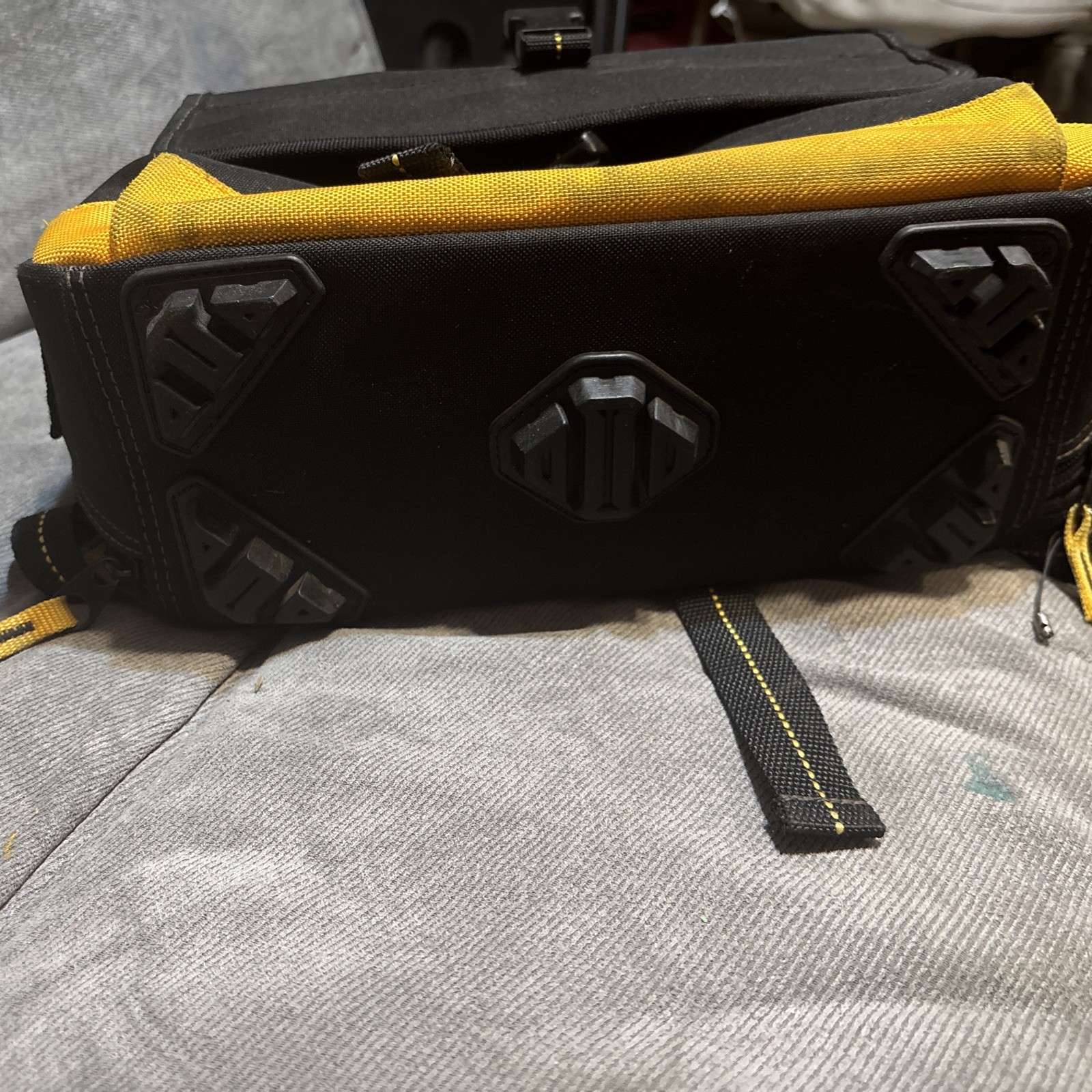 : DEWALT Pro Tool Backpack Bag (43 Pockets) – Model DWST560102