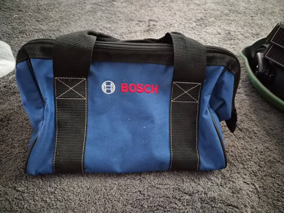 Bosch Medium Heavy Duty Canvas Tool Bag 13” x 9” x 9” 2610041759. ( S )