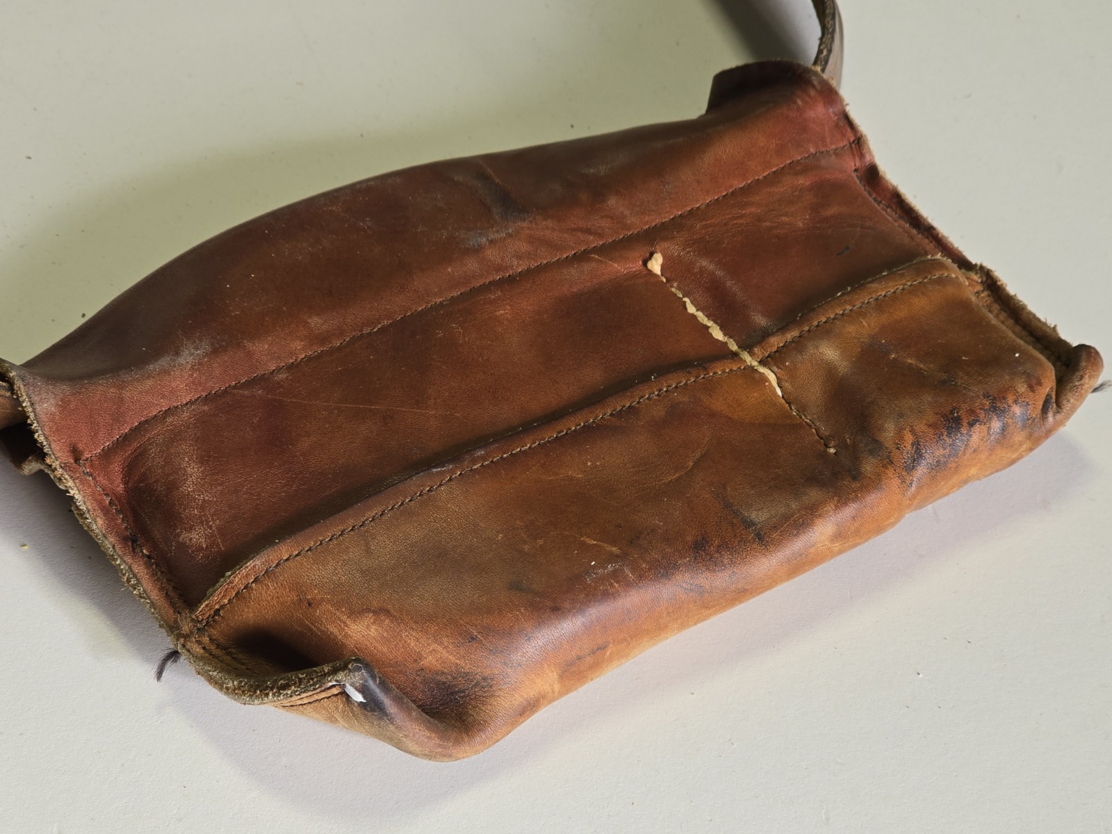 Leather Tool Belt w/ Fiberglass Tape & Sonic Yardstick