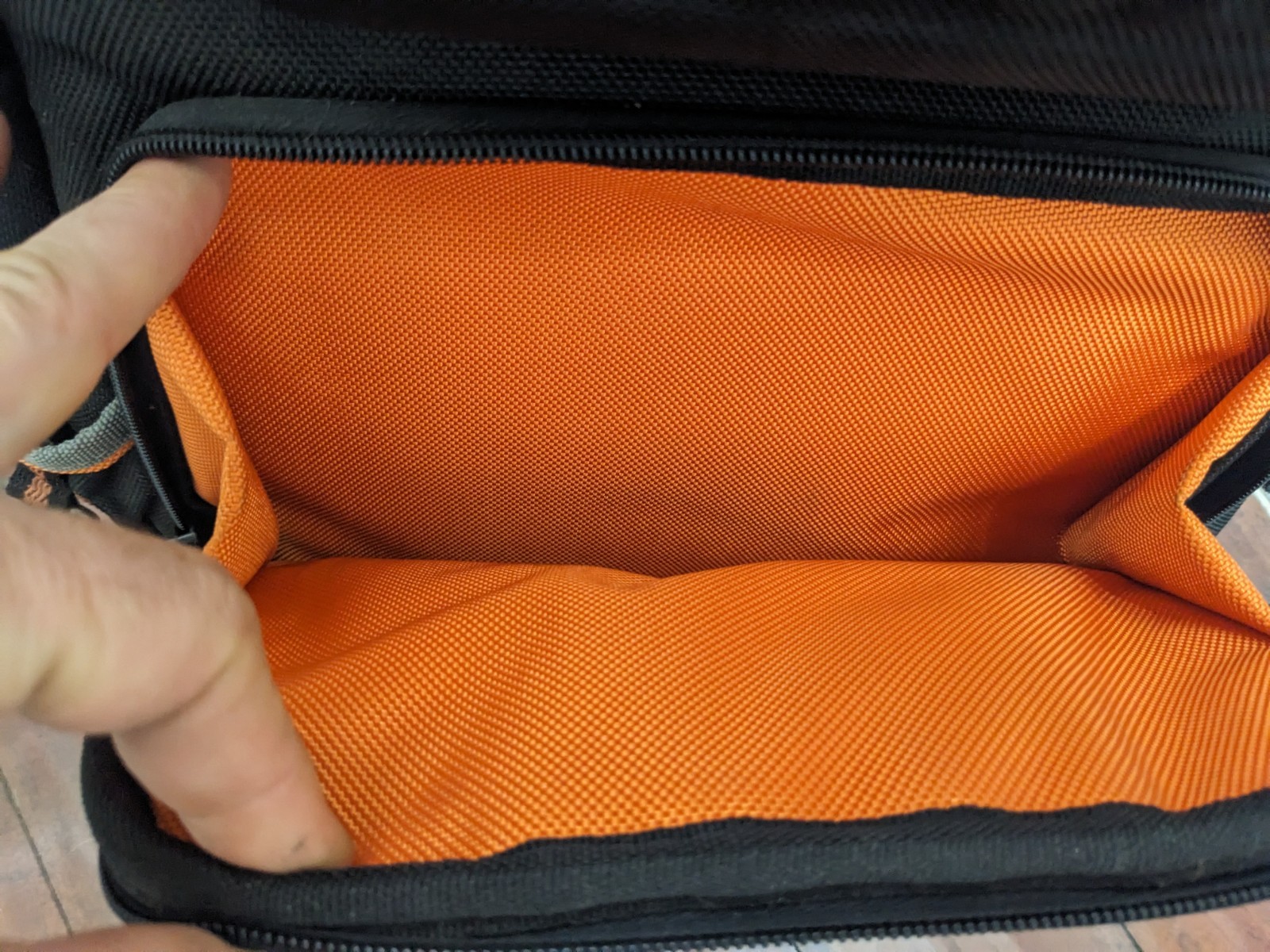Klein Tools Backpack Tradesman Pro Multi Pockets Zippered Orange Black bag *NICE