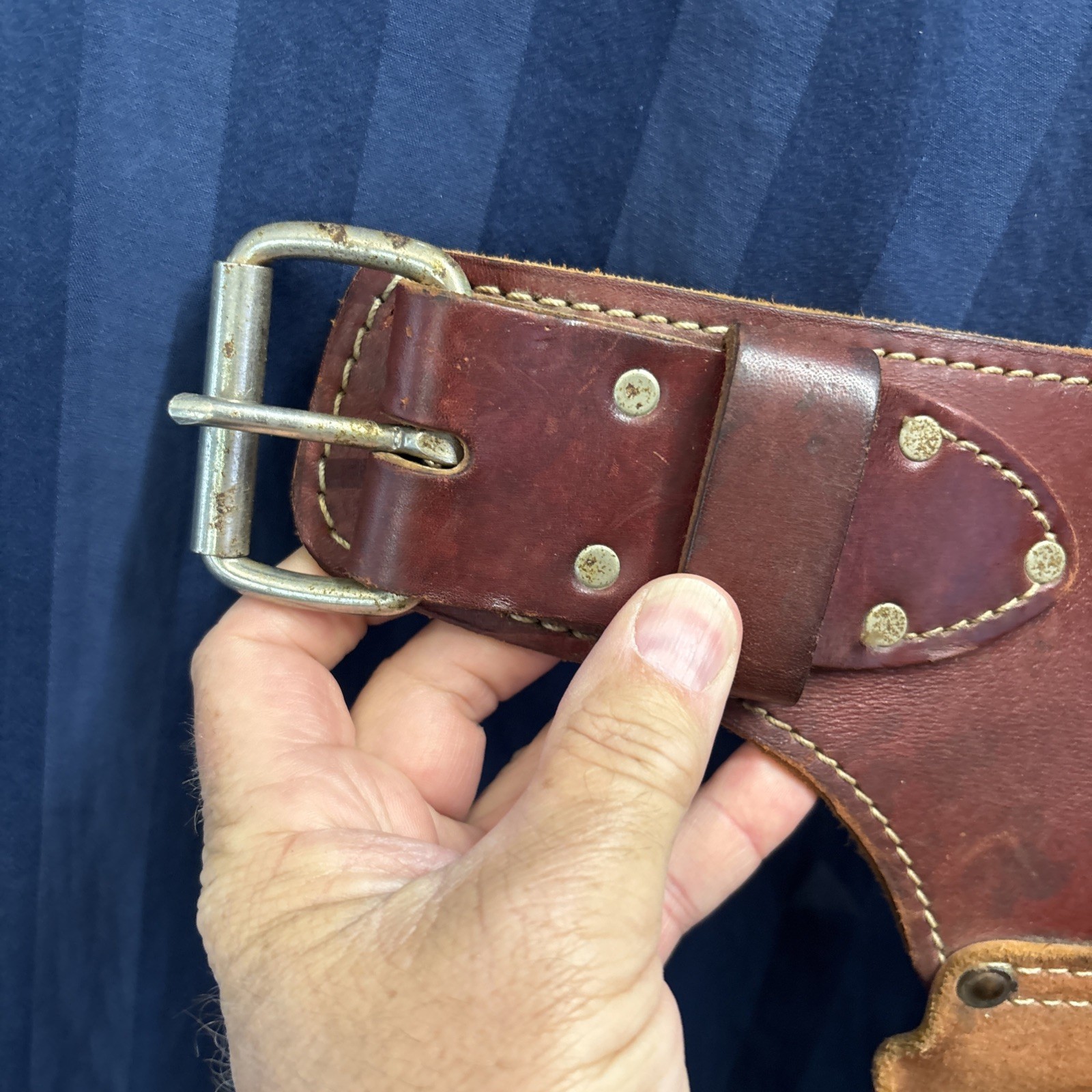 Occidental Leather Pro Carpenters 5 Bag tool belt. 54″ tip to buckle. L6