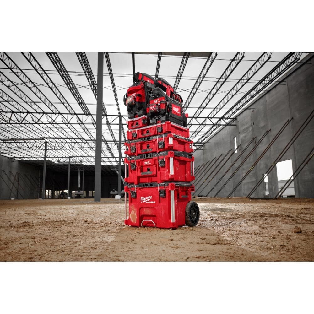 Milwaukee 48-22-8316 PACKOUT 15″ Structured Tool Bag