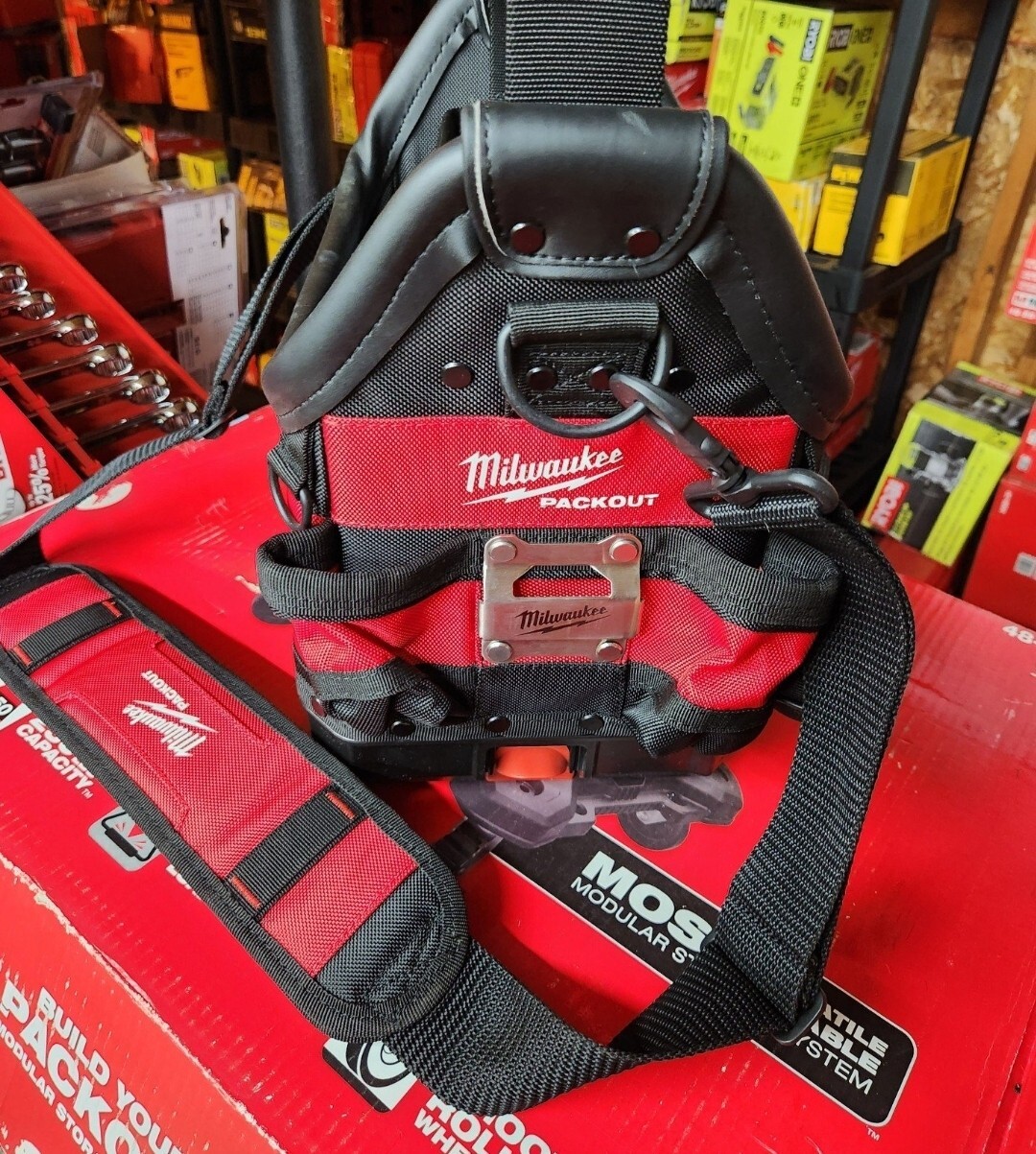 ⭐️NEW⭐️ Milwaukee PACKOUT 10 in. Structured Tote (48-22-8311)