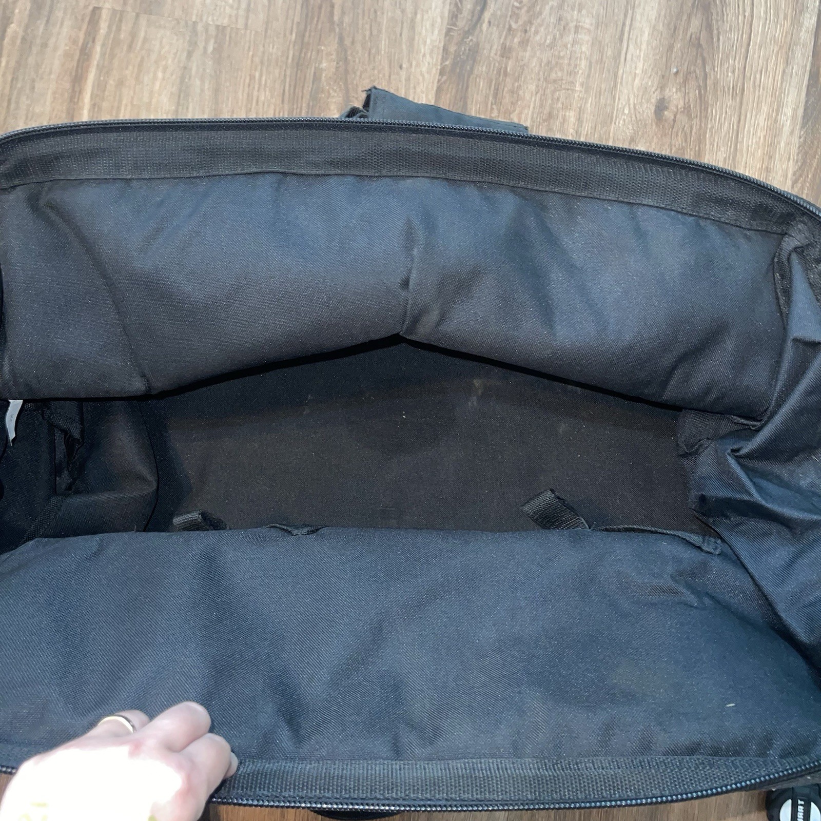 HILTI Large HD Tool Bag Red Zip Close Used Good Condition
