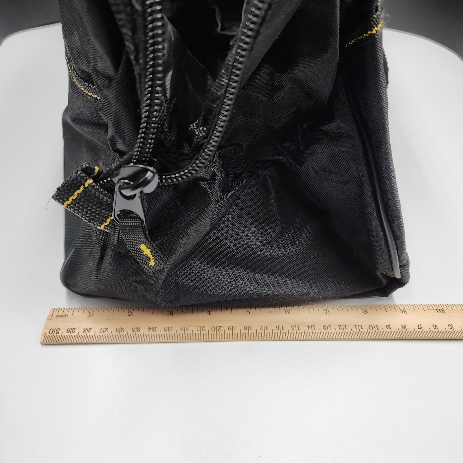 Voyager 15″x10″x9″ Tool Bag 8 Inside 6 Outside Pockets Black Yellow New With Tag