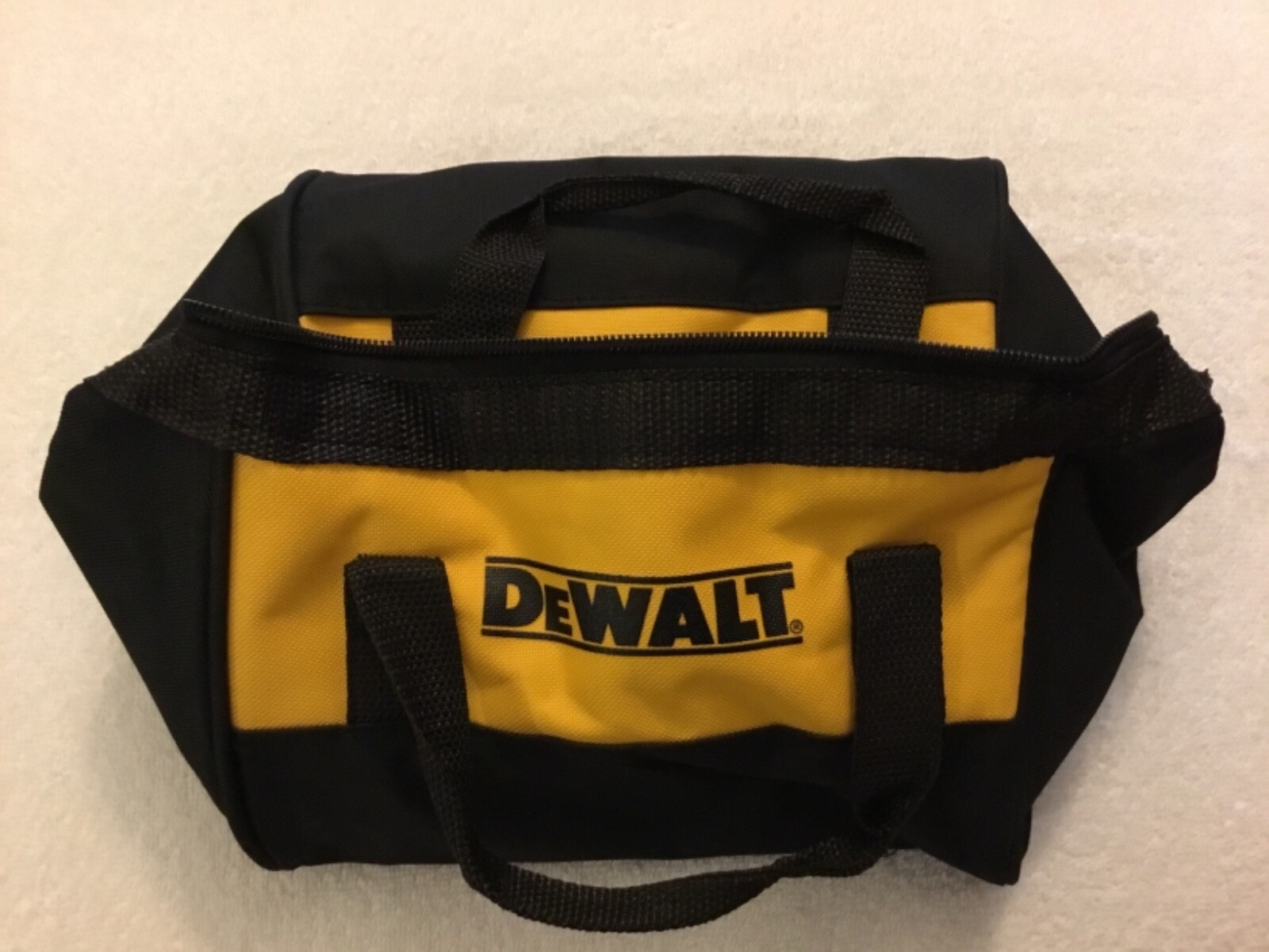 New Dewalt 9” Heavy Duty Nylon Tool Bag 9” x 9” x 8”
