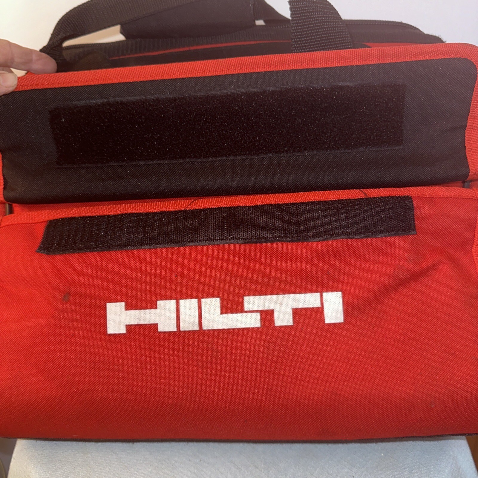 HILTI Medium Heavy Duty Contractor 17x13x13 Jobsite Tool Bag AND Shoulder Strap